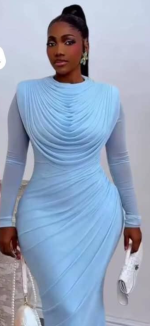 TOP NOTCH LUXURY DINNER GOWN 😍 - Image 3